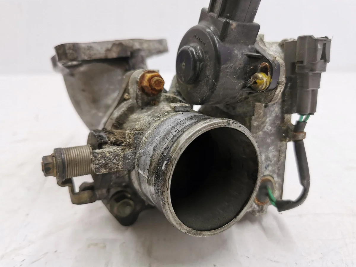 Toyota Corolla Verso AR10 2005 Gaspedalställ image 4