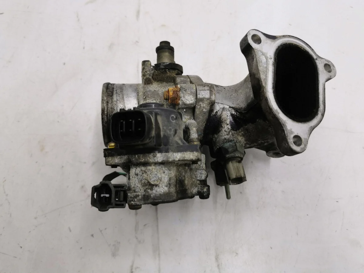Toyota Corolla Verso AR10 2005 Gaspedalställ image 5