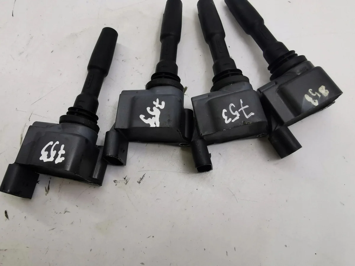 VW Golf CD1 Ignition Coil 05E905110A Used image 4