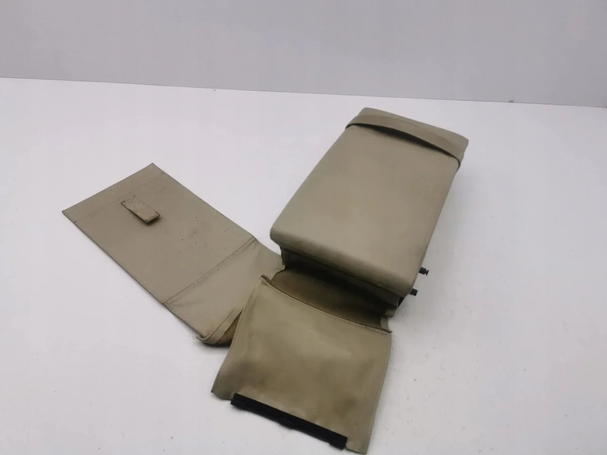 Bentley Flying Spur 2005 Rear Armrest AMD112754