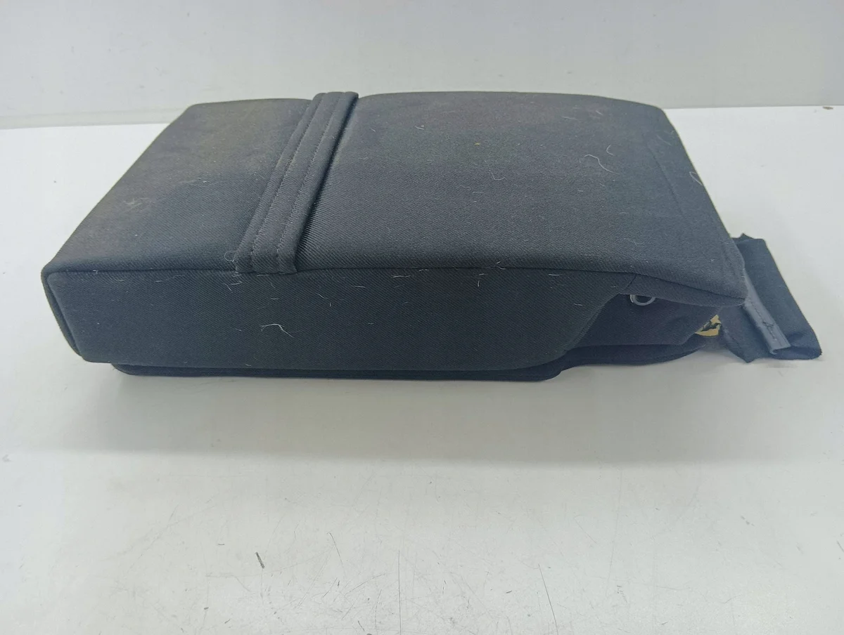 Citroen C5 2009 Bakre armstöd AMD107081 image 9