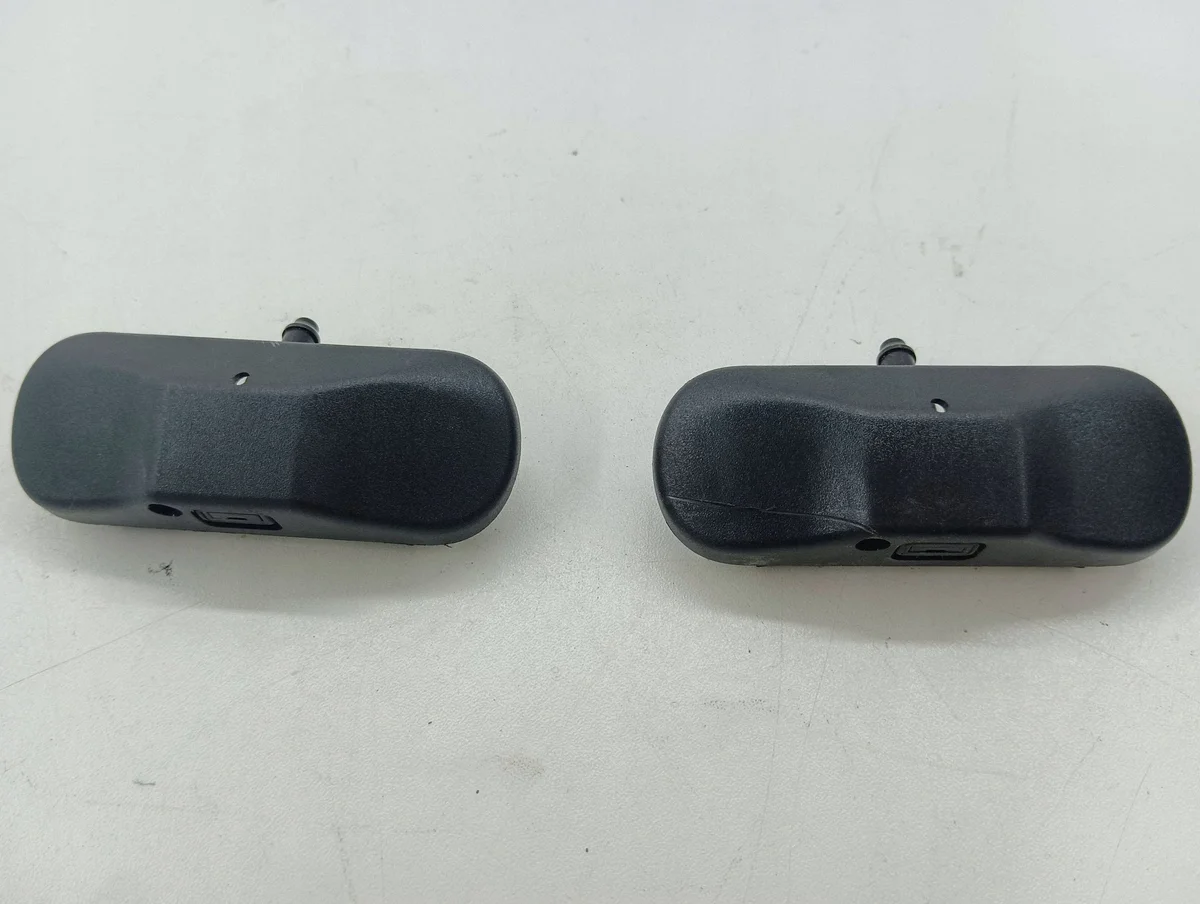 Buse Lave-Glace SEAT 5M0955985C