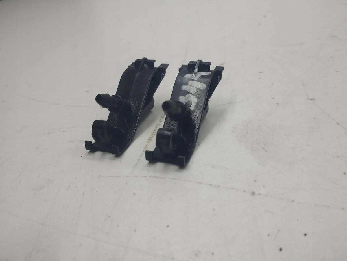 Buse Lave-Glace Citroen DS4 2012 AMD109175