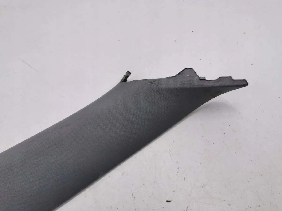 Porsche Cayenne A-stolpe täckpanel höger image 7
