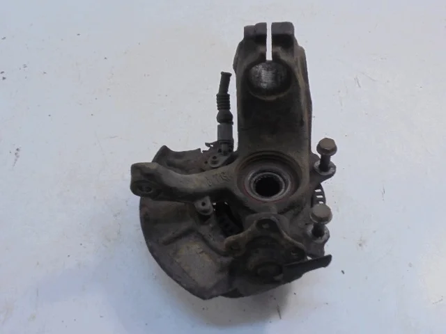 VW Golf 4 MK4 Vridstyraxel Fram Vänster image 3