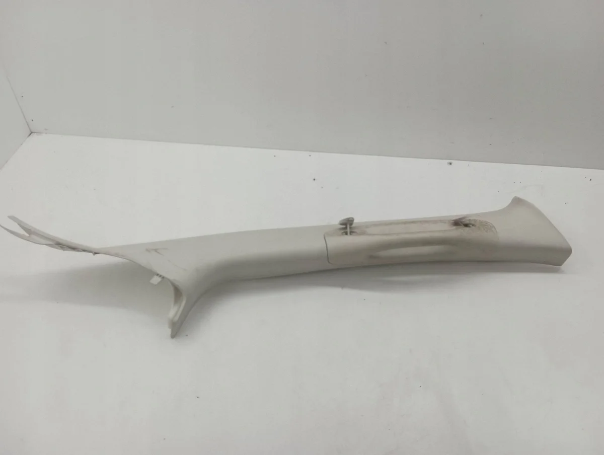 Chrysler Voyager 2008 Cache Pilier A Droit
