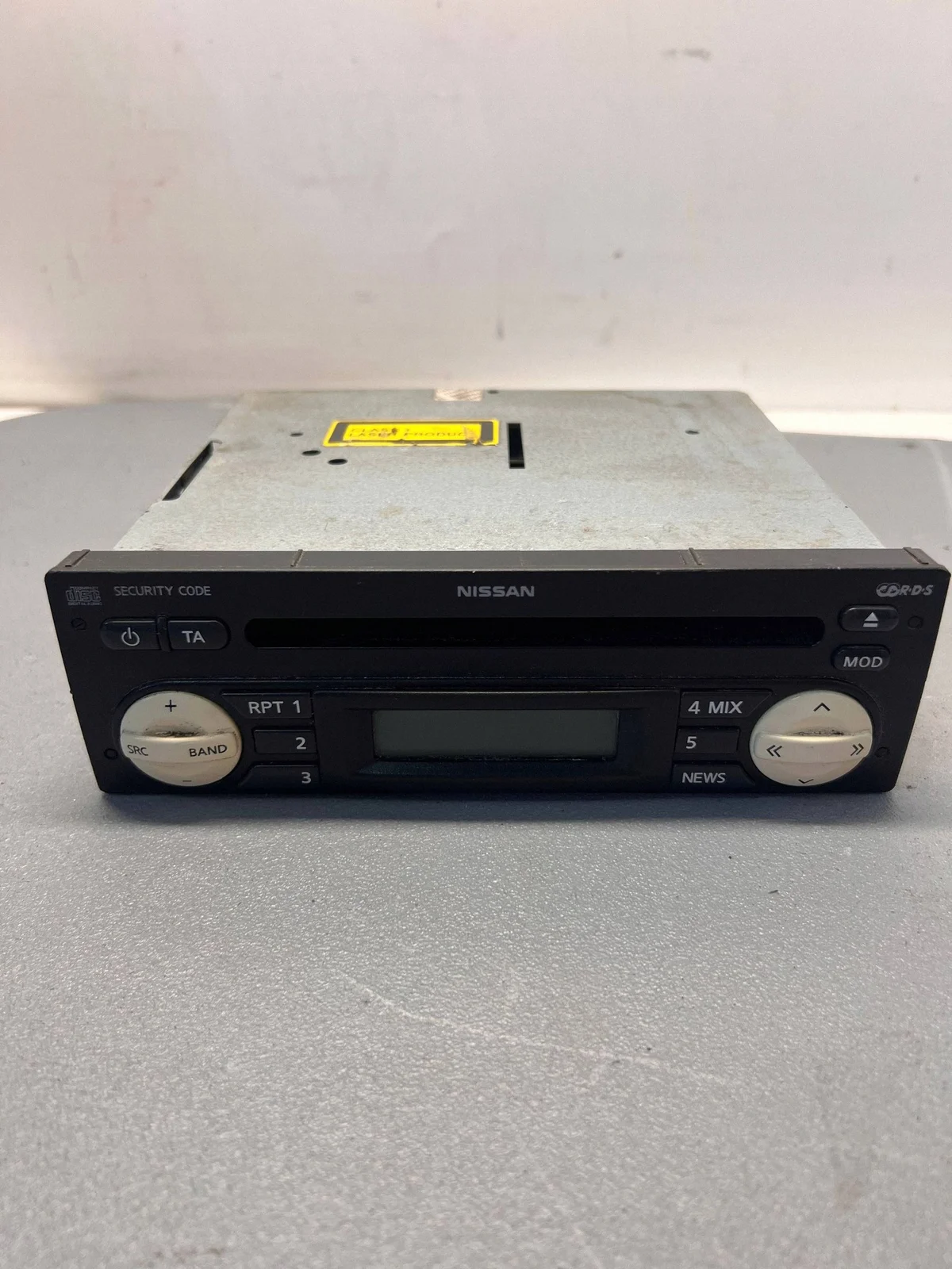 Radio con Navegación Nissan Micra K12 Usado