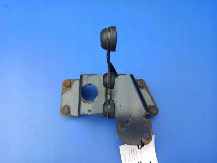 Jaguar XJ X308 2000 Support Pompe ABS image 3