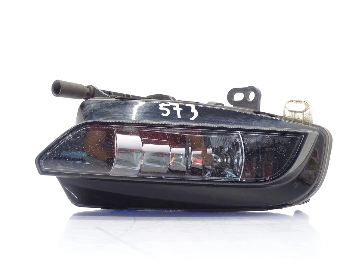 Farol de Nevoeiro Audi A3 8V Direito Usado