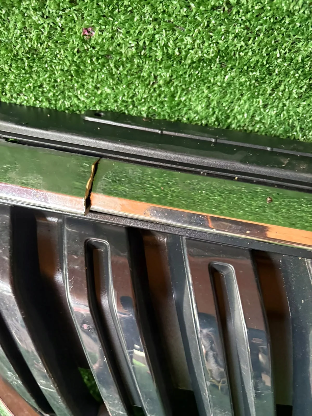 Grelha Skoda Kamiq 2019 Usada OEM 658853653A image 4