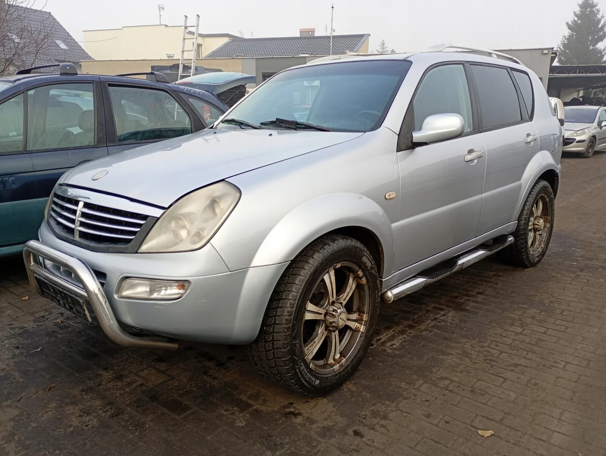 SsangYong Rexton I Trunk Cover MO-1912-70