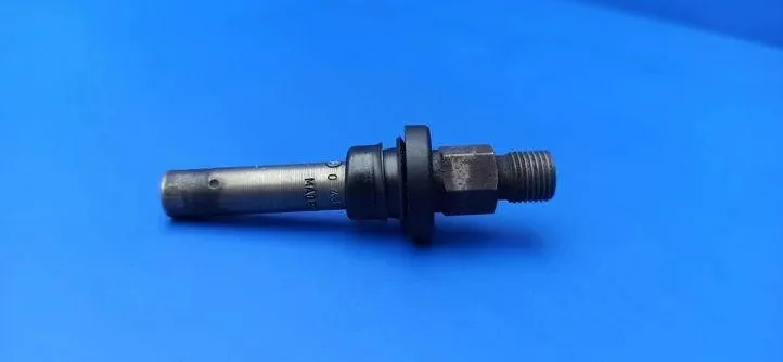 Inyector Mercedes 560 SEC W126 V8 0437502035 image 3