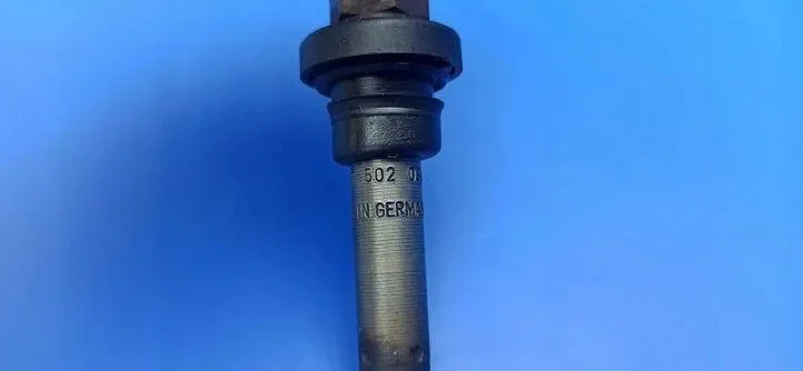 Inyector Mercedes 560 SEC W126 V8 0437502035 image 9