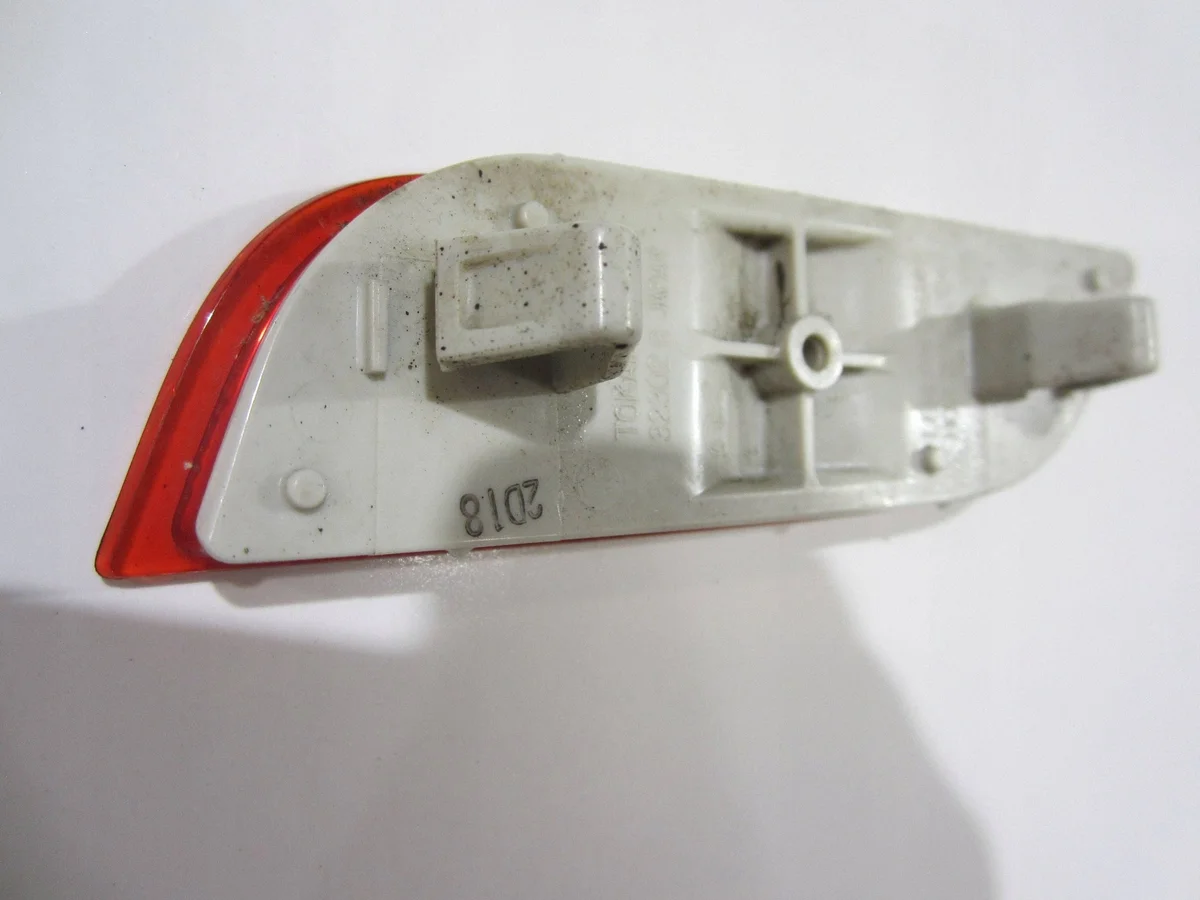 Reflektor höger bak Subaru Impreza HB 5D image 8