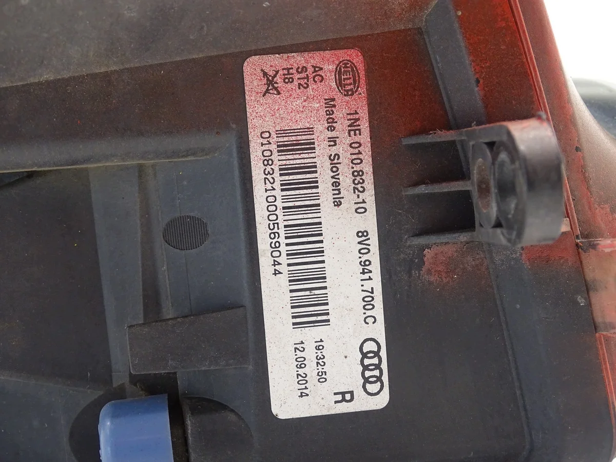 Nebelscheinwerfer Rechts Audi A3 8V image 7