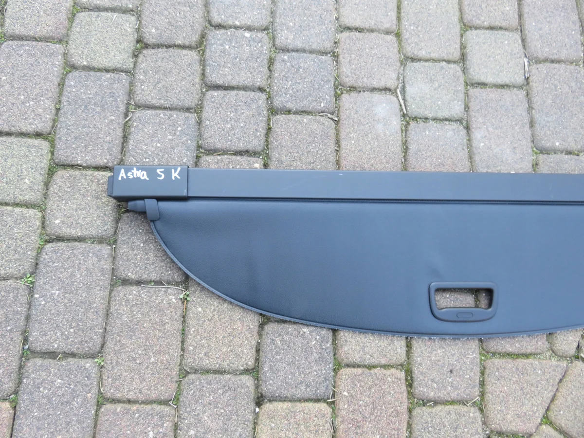 Opel Astra K Kombi tavaratilan rullaverho