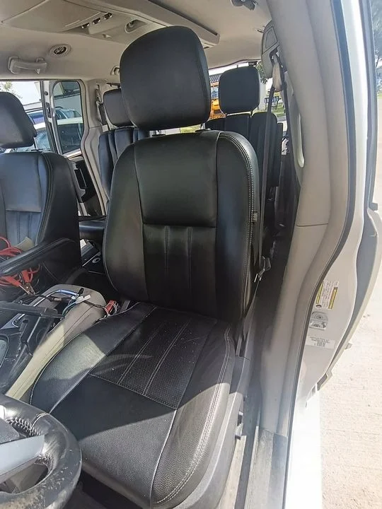 Sitz Lancia Voyager links vorne Leder schwarz image 3