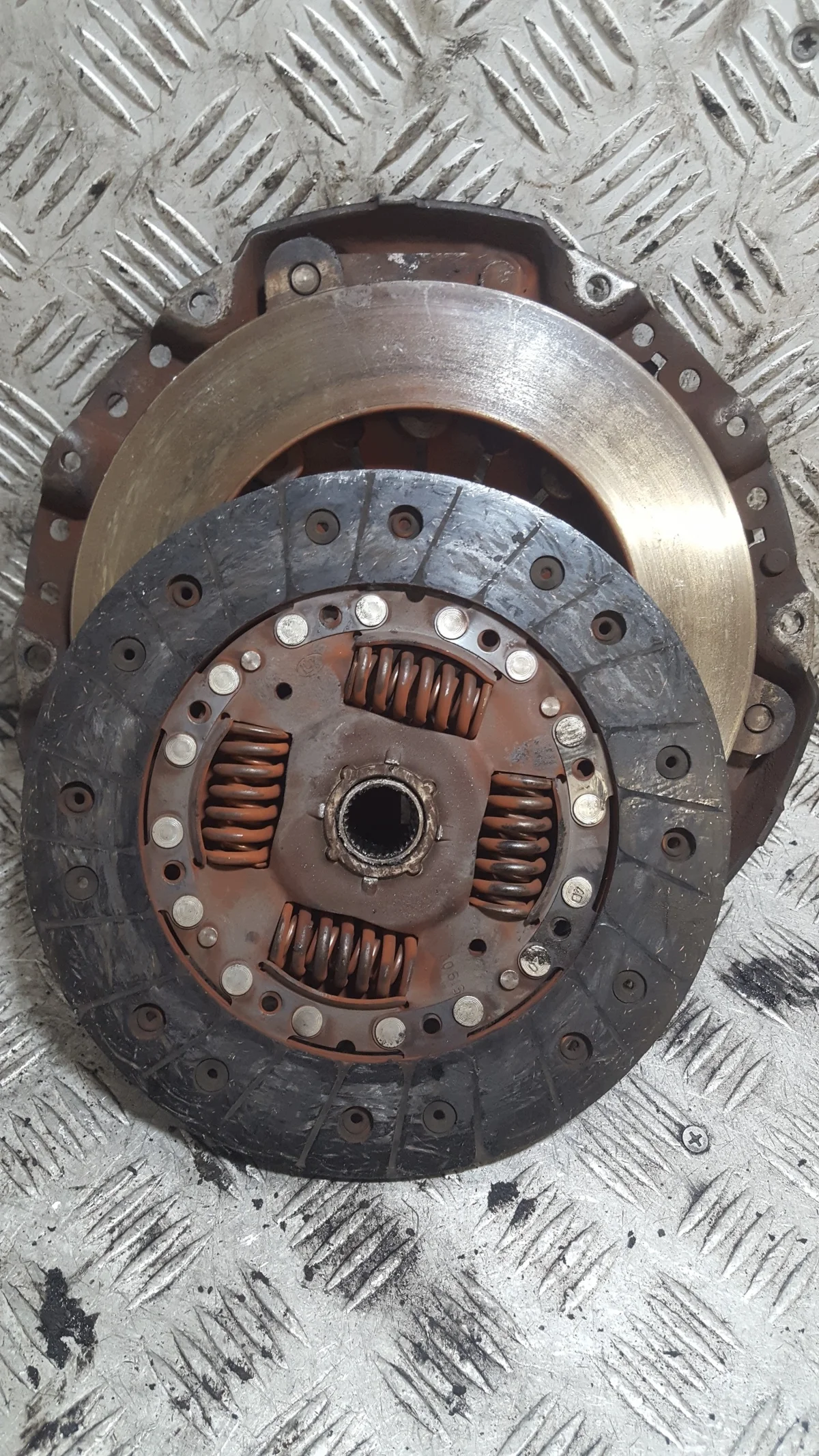 Disque d'embrayage VW Passat B3 1.9 TDI image 3