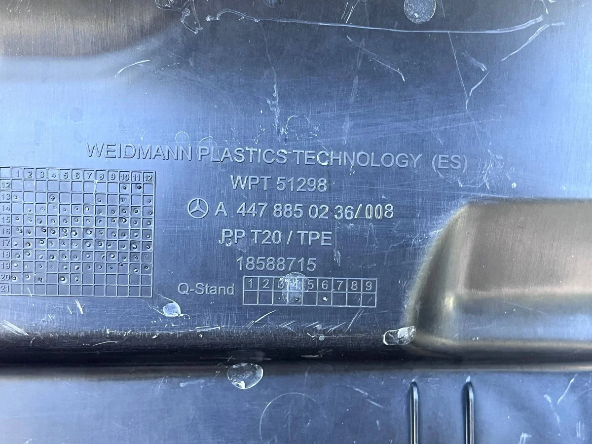 Cubierta superior del panel frontal Mercedes Vito W447 image 3