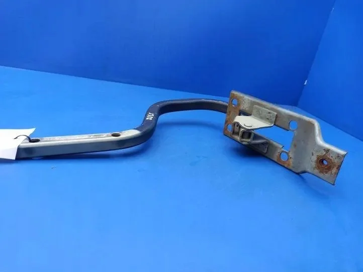 Jaguar XJ X308 2000 Right Trunk Hinge image 3