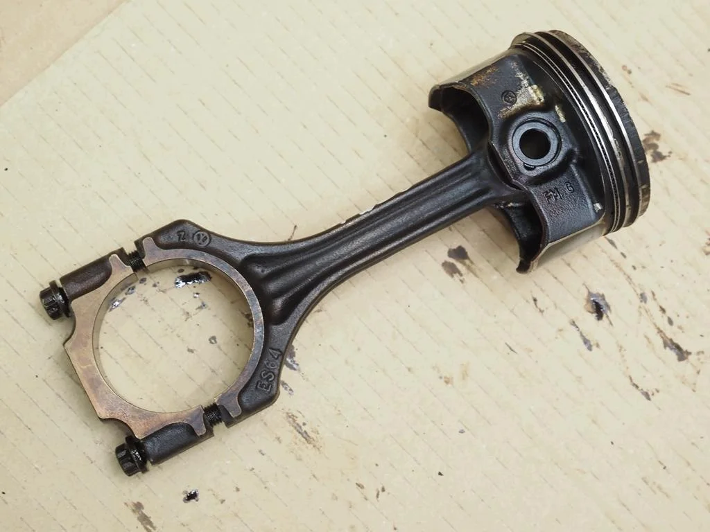 Mäntä ja kiertokanki Seat Ibiza 1.6