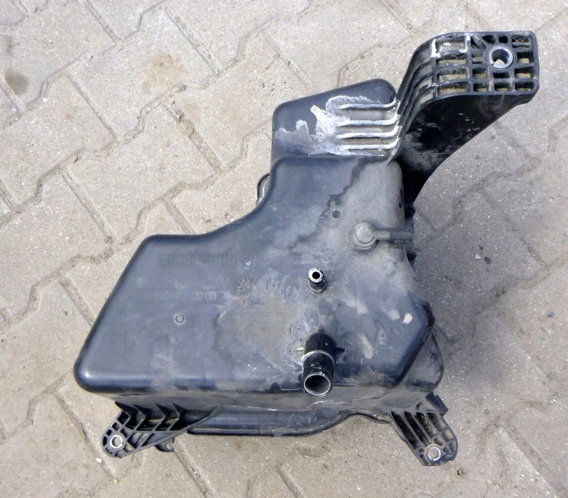 Réservoir AdBlue Mercedes Sprinter 907 910 A9104700000