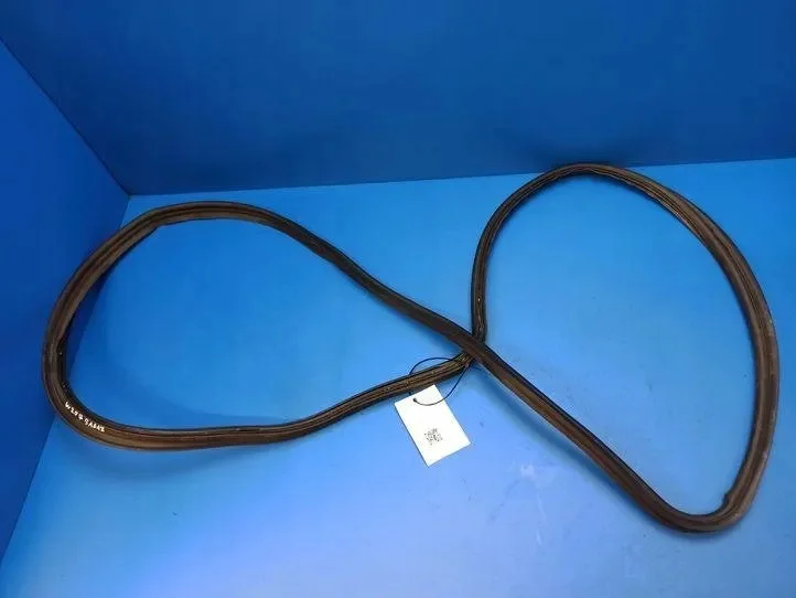 Tätning bagagelucka Mercedes W207 A2077570178