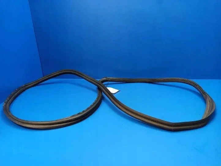 Guarnizione bagagliaio Mercedes W207 A2077570178