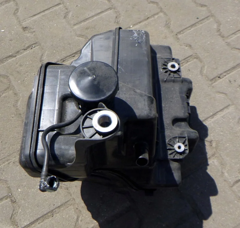 AdBlue pomp tank Mercedes W206 C-Klasse
