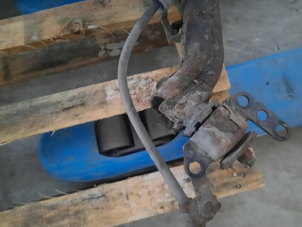 Toyota Avensis T25 Viga Suspensión Trasera image 10