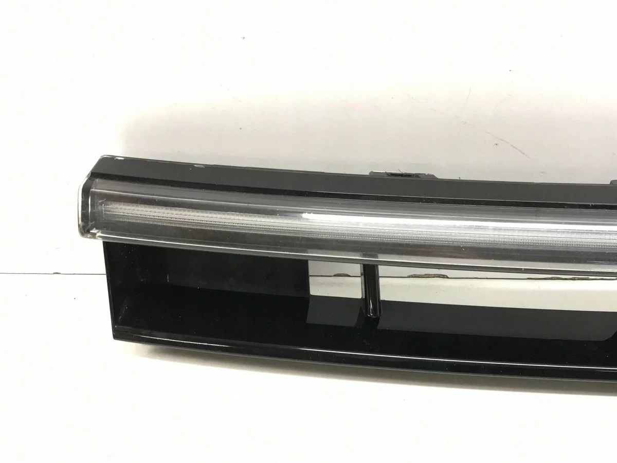 VW Passat B9 oikea LED sumuvalo 3J0941654 image 3