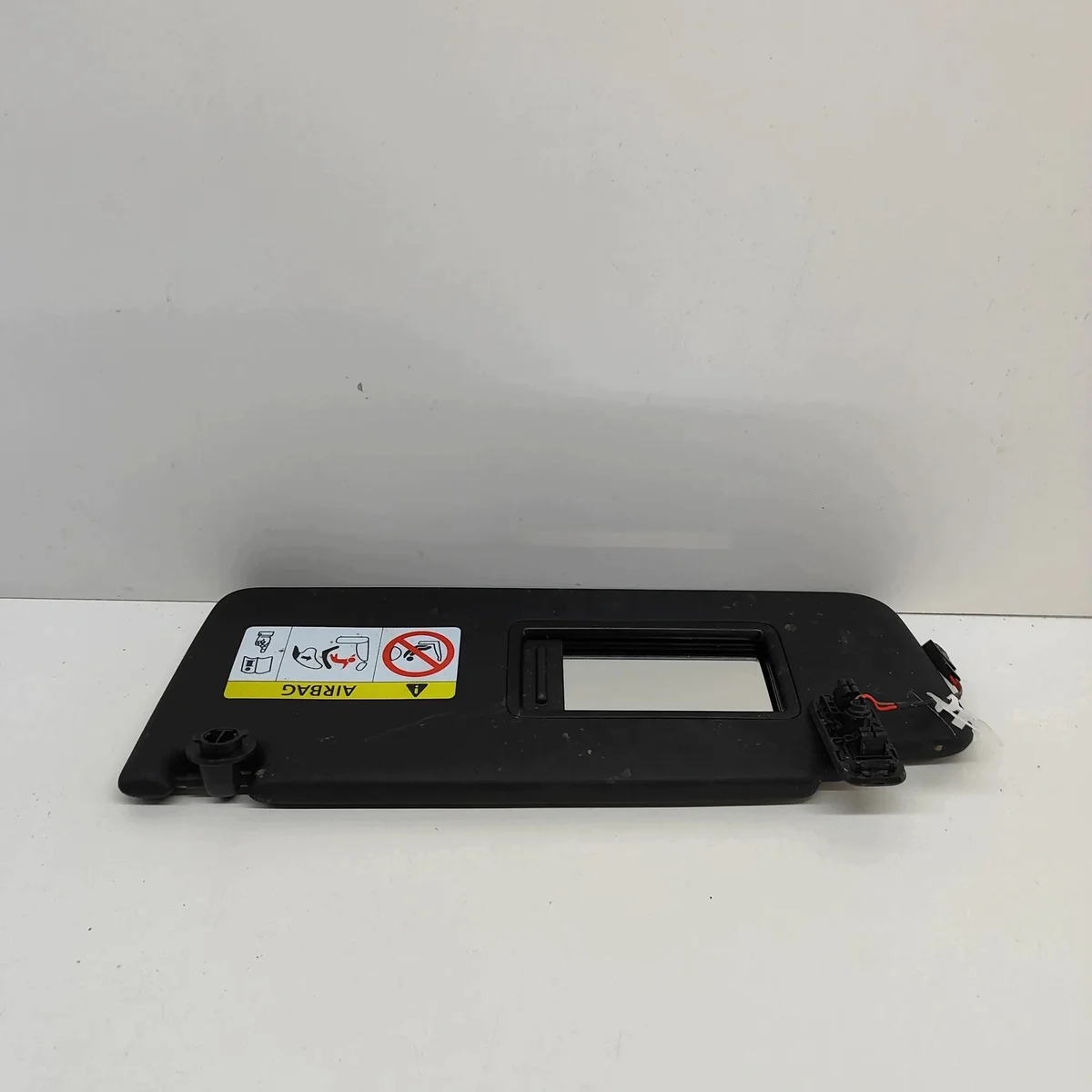 Protetor Solar Esquerdo Audi Q4 SUV (F4B) image 3