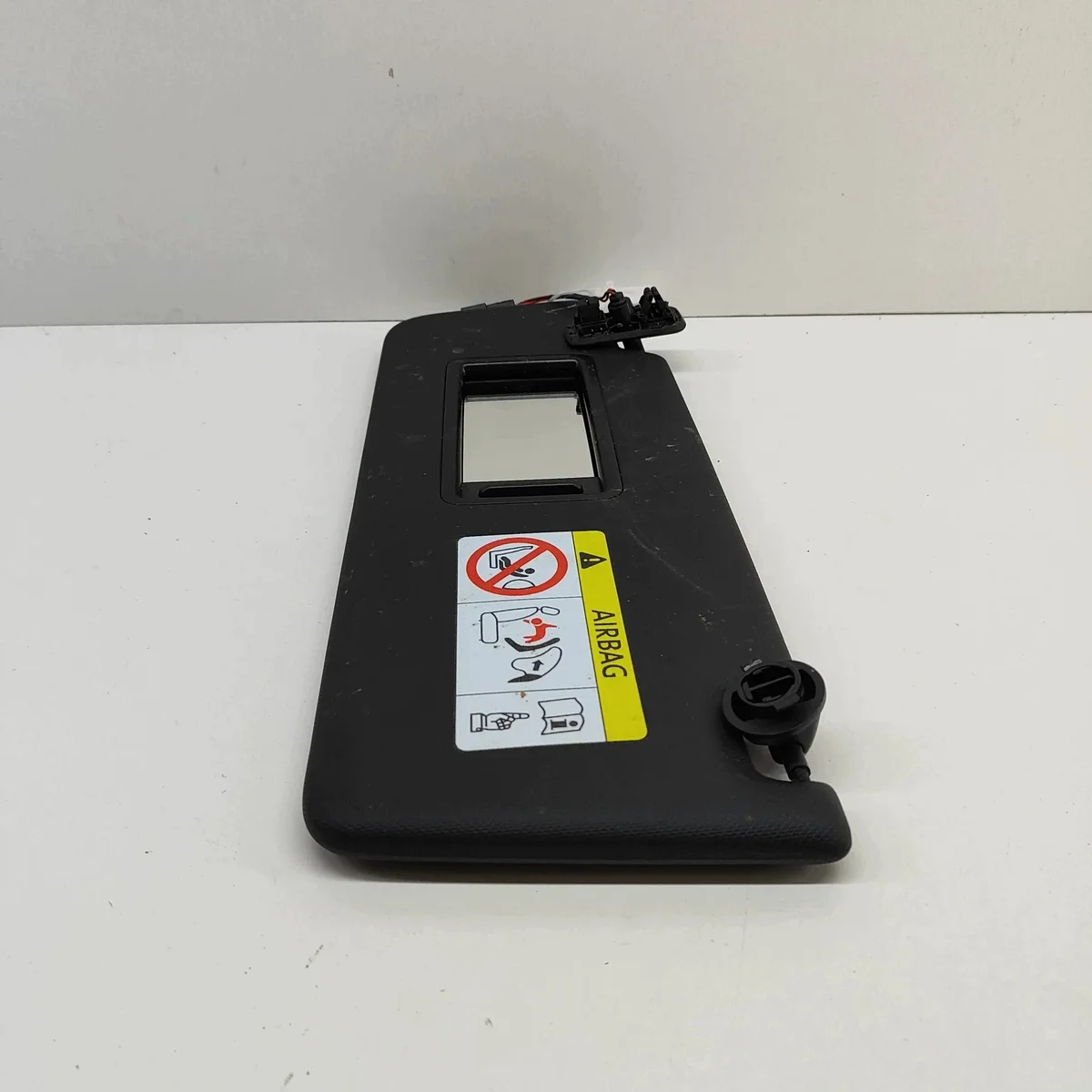 Protetor Solar Esquerdo Audi Q4 SUV (F4B) image 6