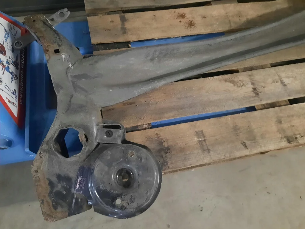 Peugeot 3008 II Viga Suspensão Traseira Usada