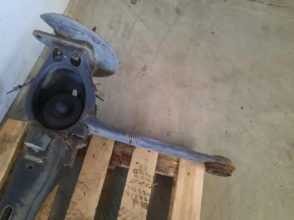 Ford Freestar Hinterachsträger gebraucht W-15152- image 6