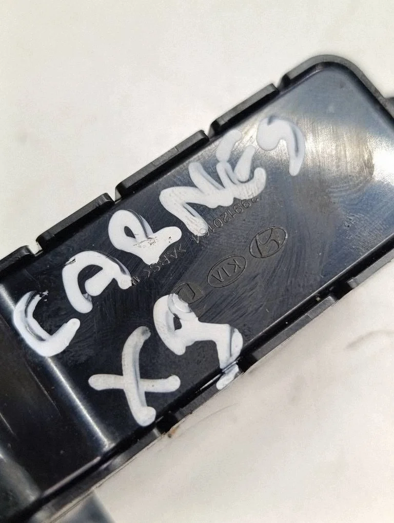 Sensor PDC Kia Carens IV 299120232X9 Usado image 4