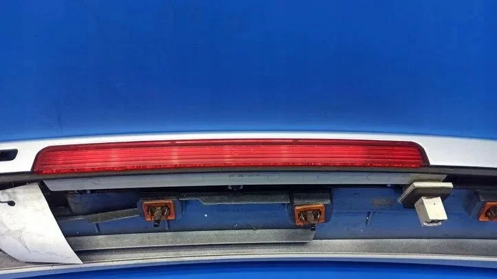 3ème feu stop Mercedes-Benz E W211 2117900188 image 6