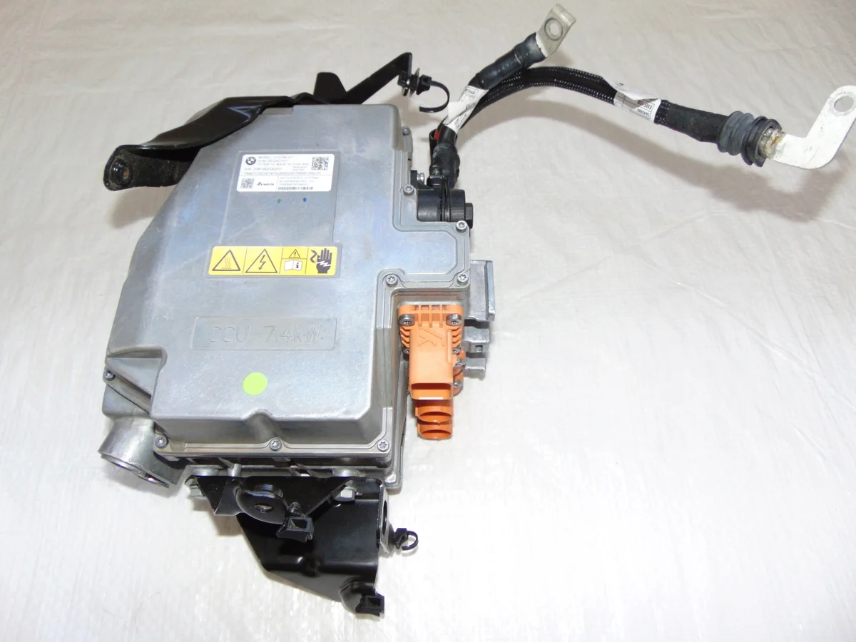 BMW X5 G05 50e Onduleur 5B32BC9 image 2