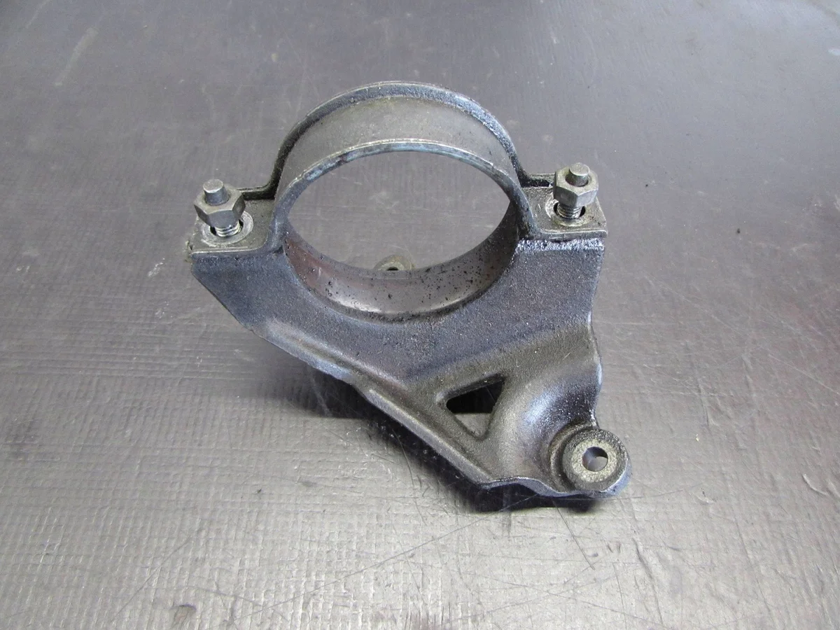 Ford Mondeo MK IV Lagerhalterung Kardanwelle