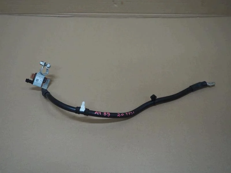 Audi A4 B9 Kombi Miinus Kaapeli 8W0915181A