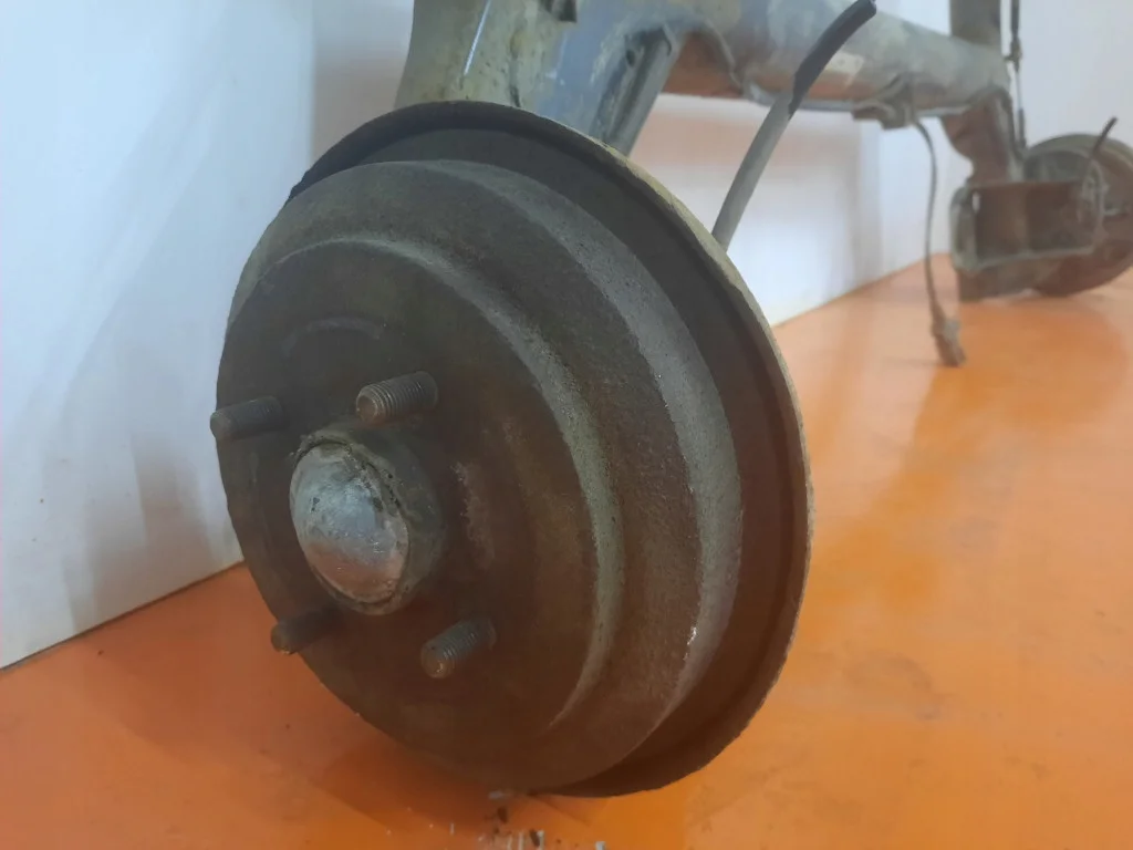 Ford Fiesta MK5 01-07 Viga Suspensão Traseira