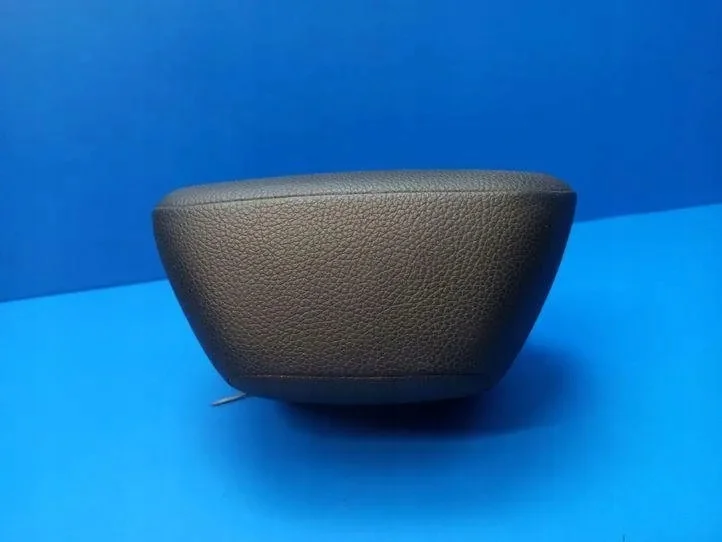 Mercedes C-Class W204 Headrest Black Left image 4