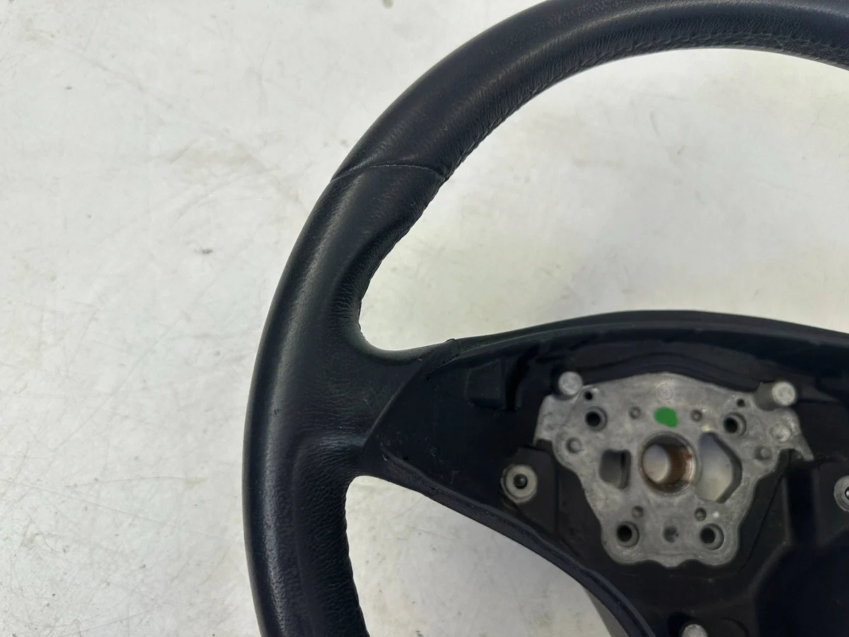 Ohjauspyörä Mercedes SL R230 A2304602118