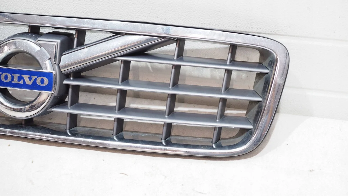 Grille VOVLO XC-90 d'occasion image 4