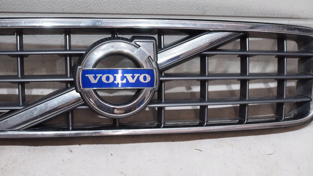 Grille VOVLO XC-90 d'occasion image 10