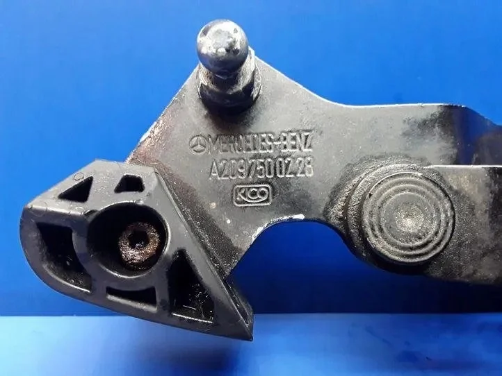 Cerniera Cofano Posteriore Mercedes C209 Nero