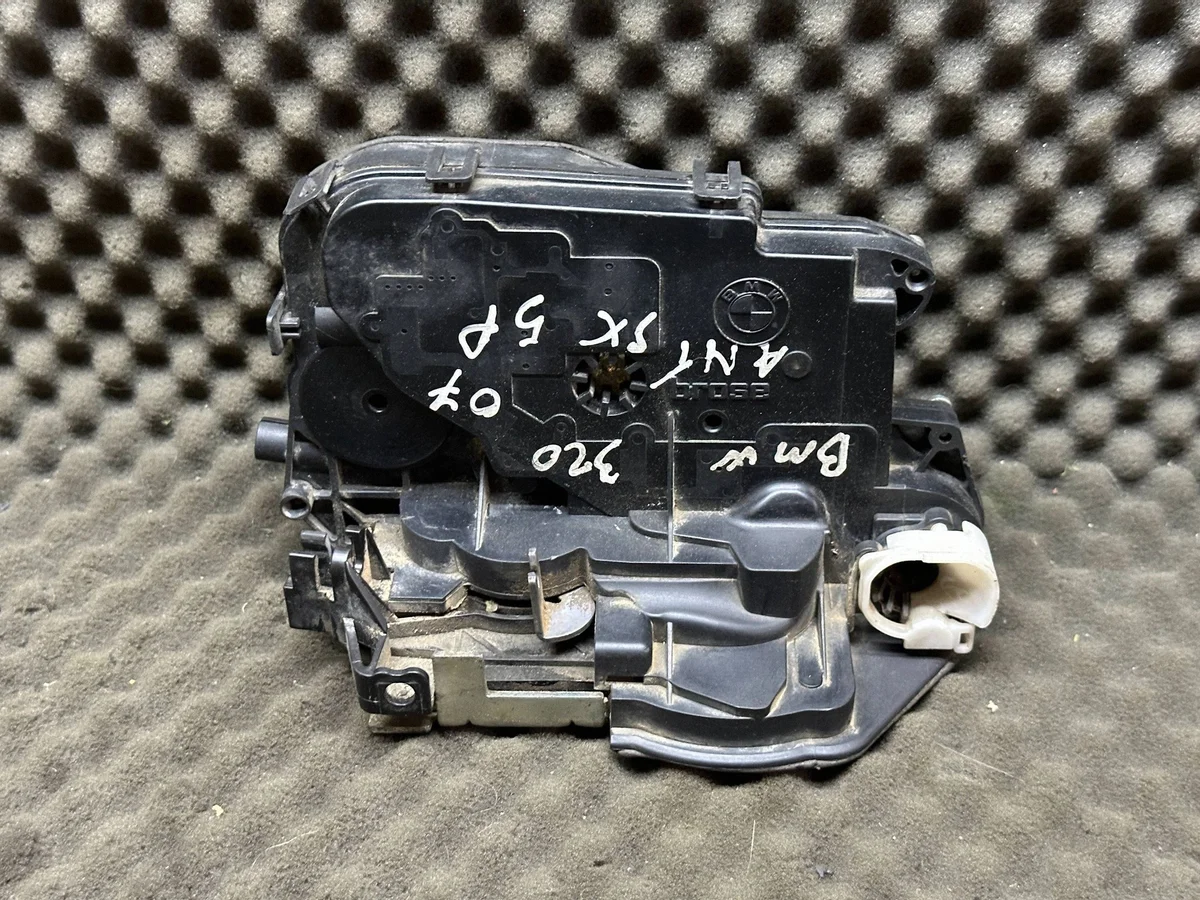 Serrure de porte avant BMW X3 E83