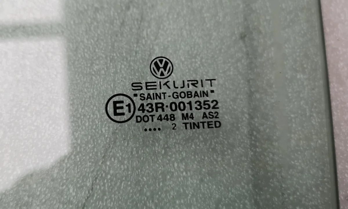 Vidro Porta Dianteira Esquerda VW T4 701845201 image 6