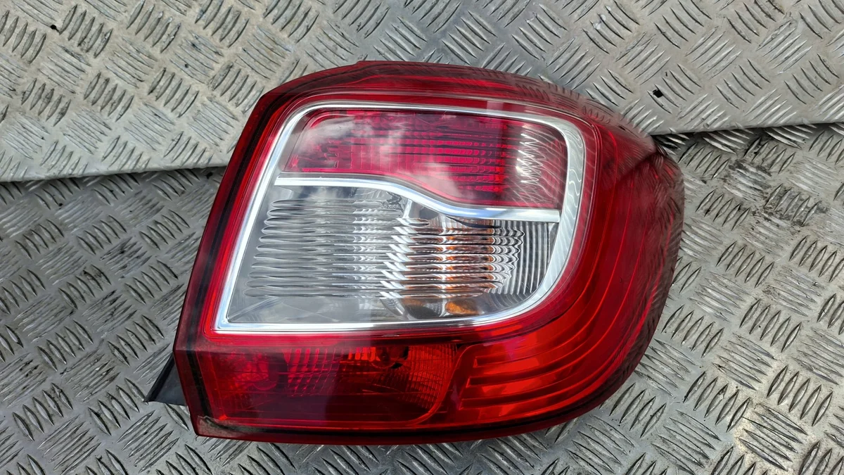 Luz trasera Dacia Sandero II 265506669R