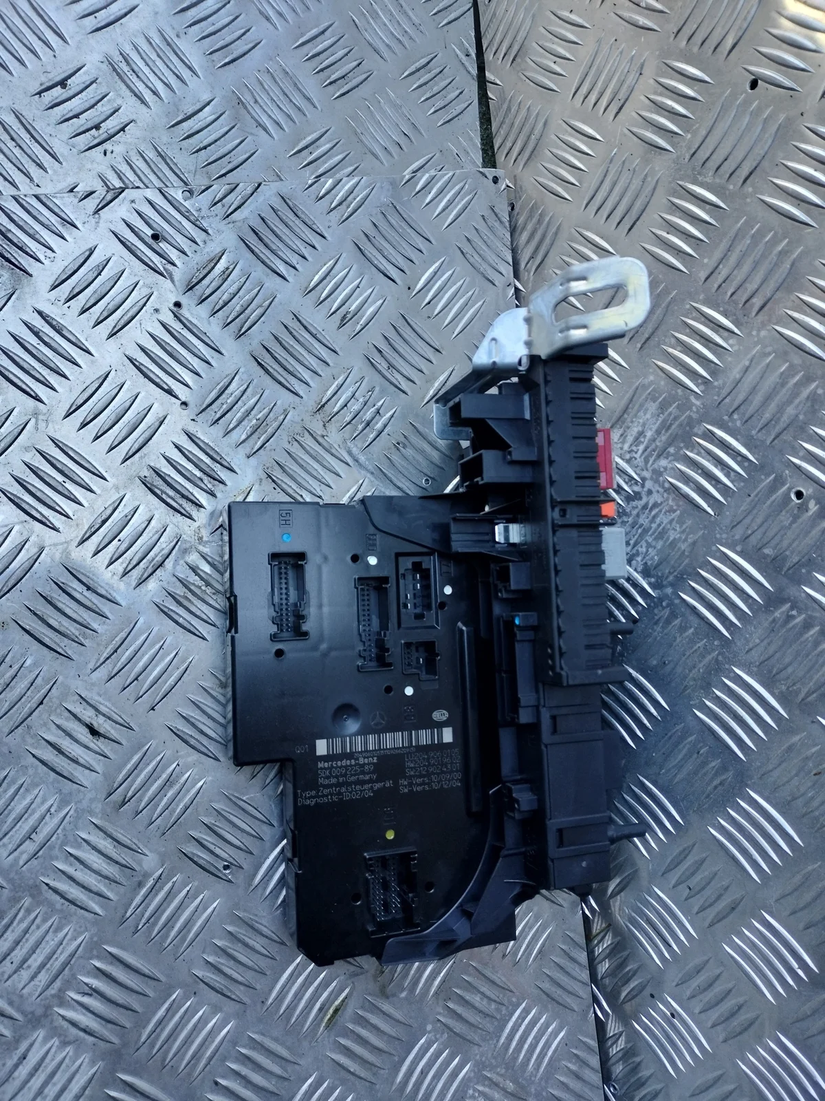 Mercedes W204 Fuse Box Module
